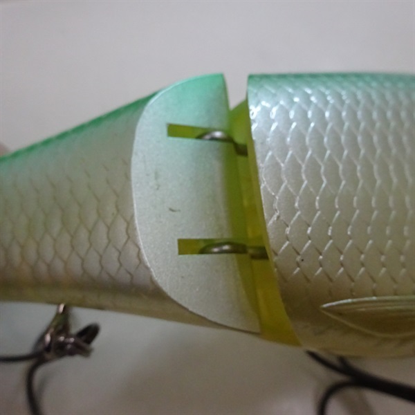 ギラギラコウゲキデッドリーケタバス